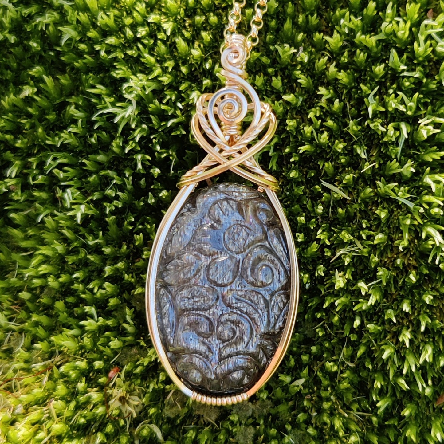 Mughal Carved Black Sunstone Cabochon in 14k Gold Fill Pendant Necklace
