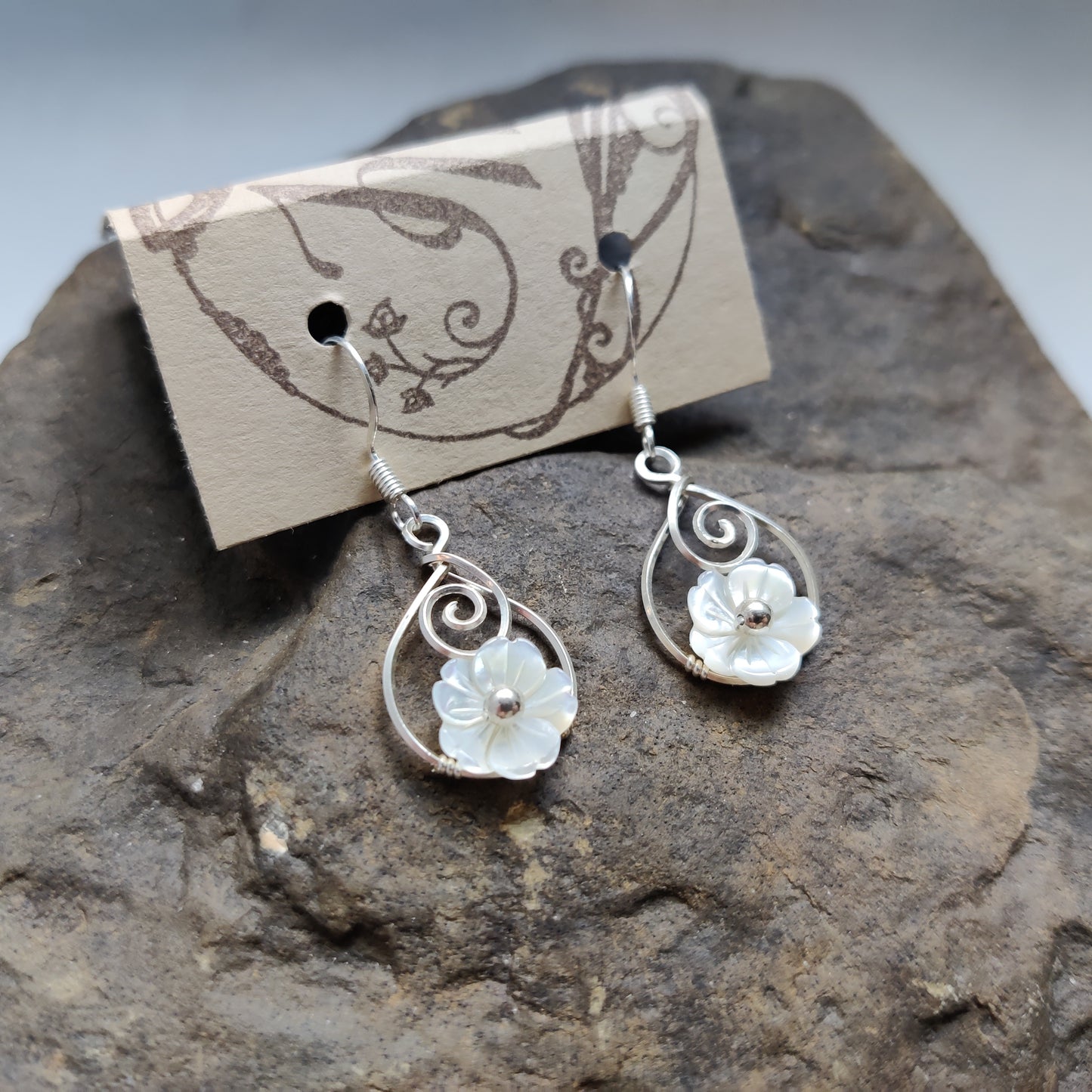 Coriolis Earrings in Sterling Silver with White Mother of Pearl Flowers