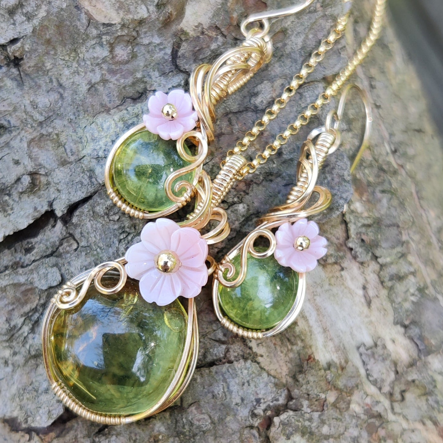 Apple Blossom Caribbean Green Amber in 14k Gold Fill Necklace and Earrings Set