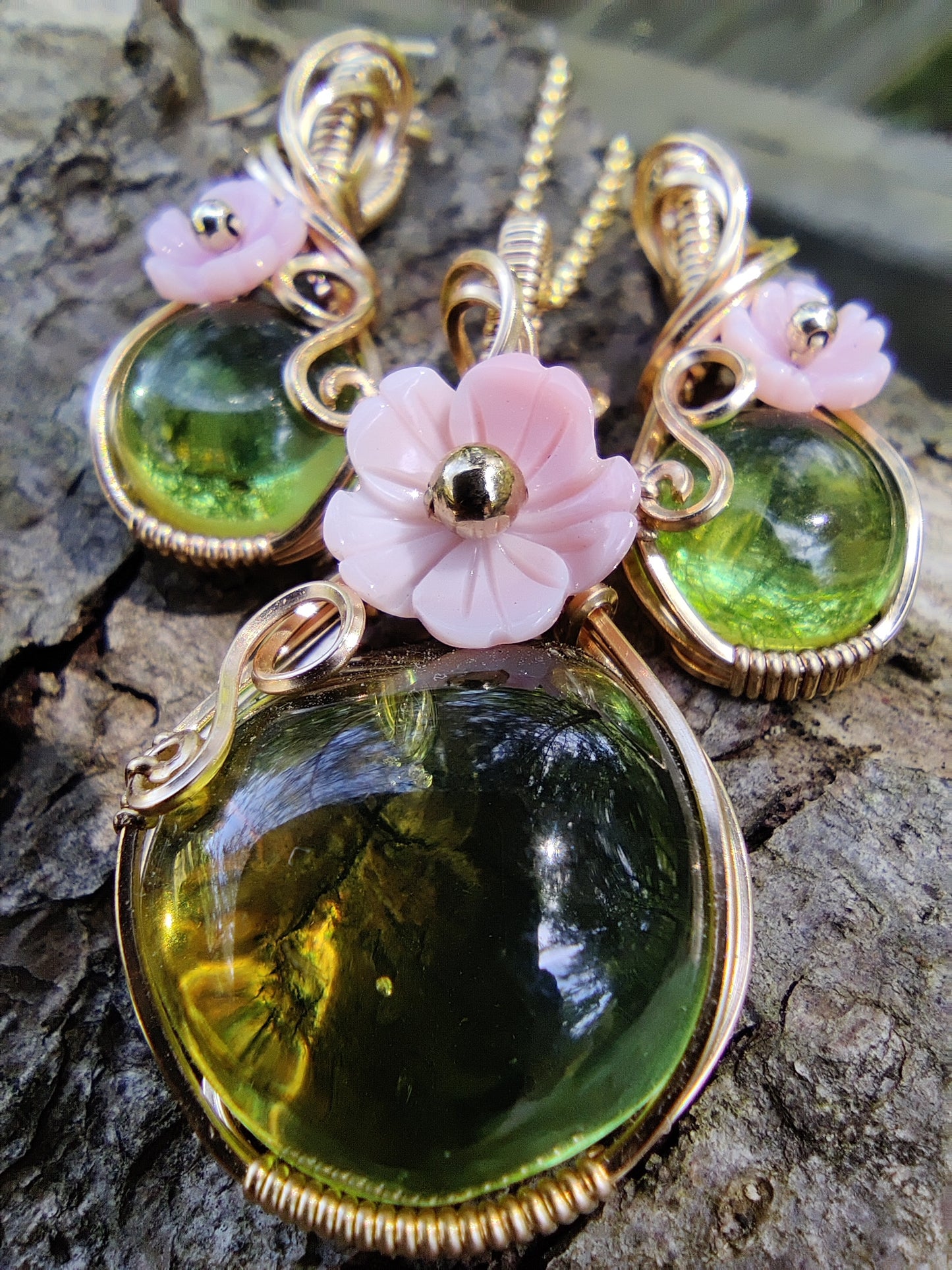 Apple Blossom Caribbean Green Amber in 14k Gold Fill Necklace and Earrings Set