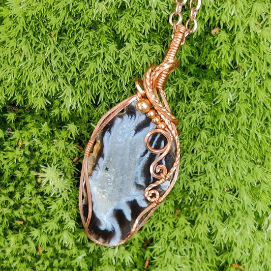 Agate Slice in Copper Pendant Necklace
