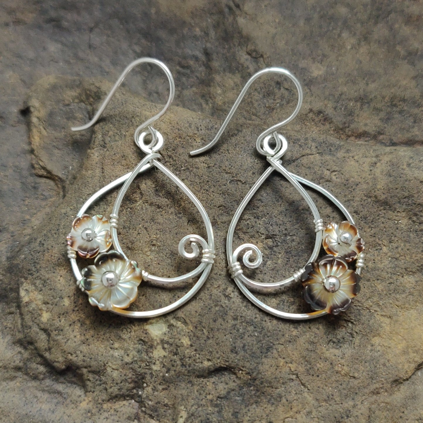 Moondrop Earrings in Sterling Silver with Black Mother of Pearl Flowers