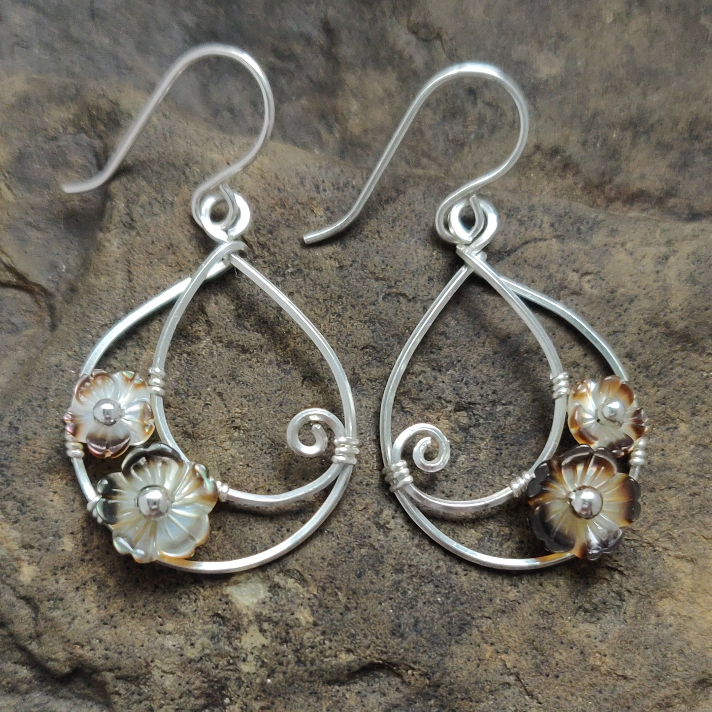 Moondrop Earrings in Sterling Silver with Black Mother of Pearl Flowers